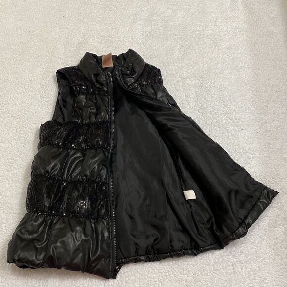 Girls Black Puffer Vest(Size Large 10-12) - Picture 3 of 7